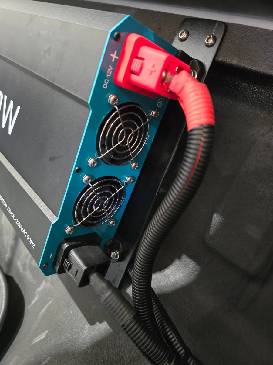 2000W 12V to 230V/240V PURE SINE WAVE INVERTER (with UPS Function) image 4