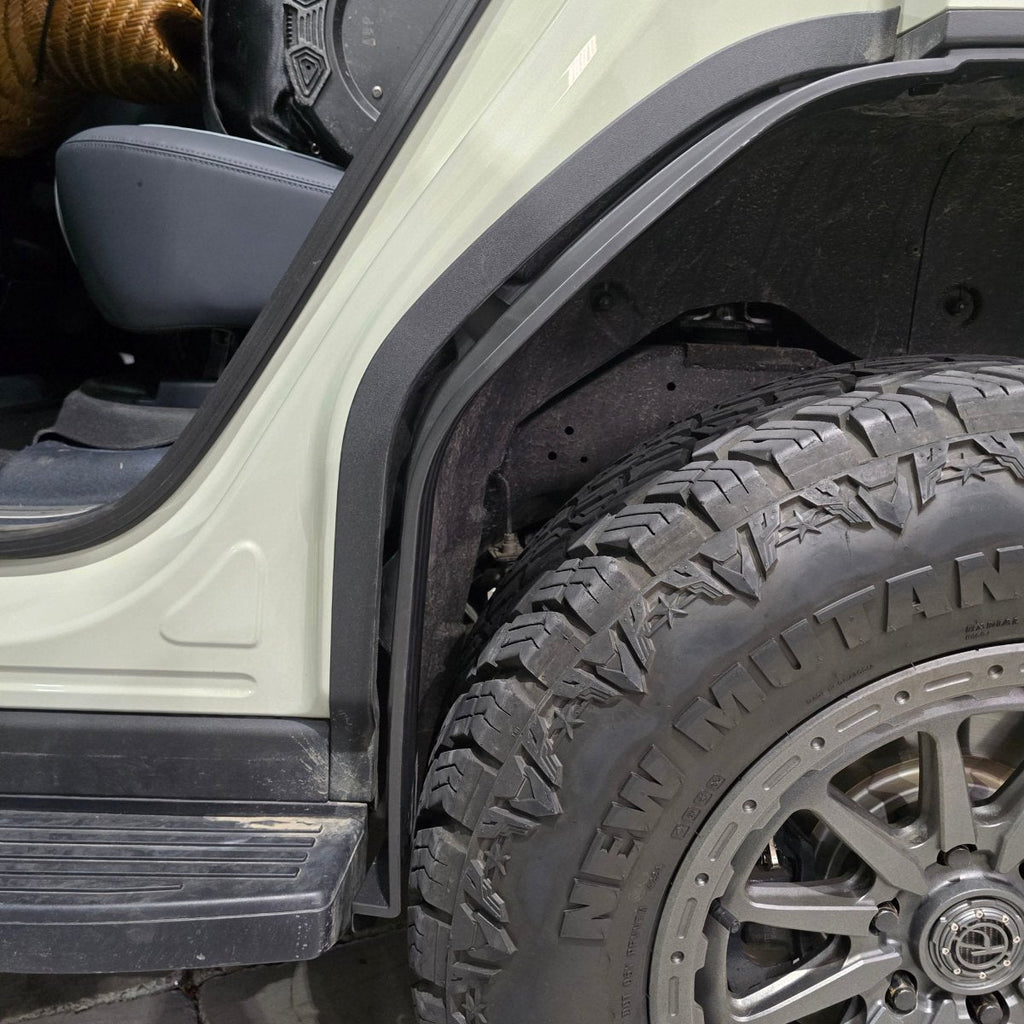 REAR DOOR MUD GUARDS – DENZA B5 (2026+)