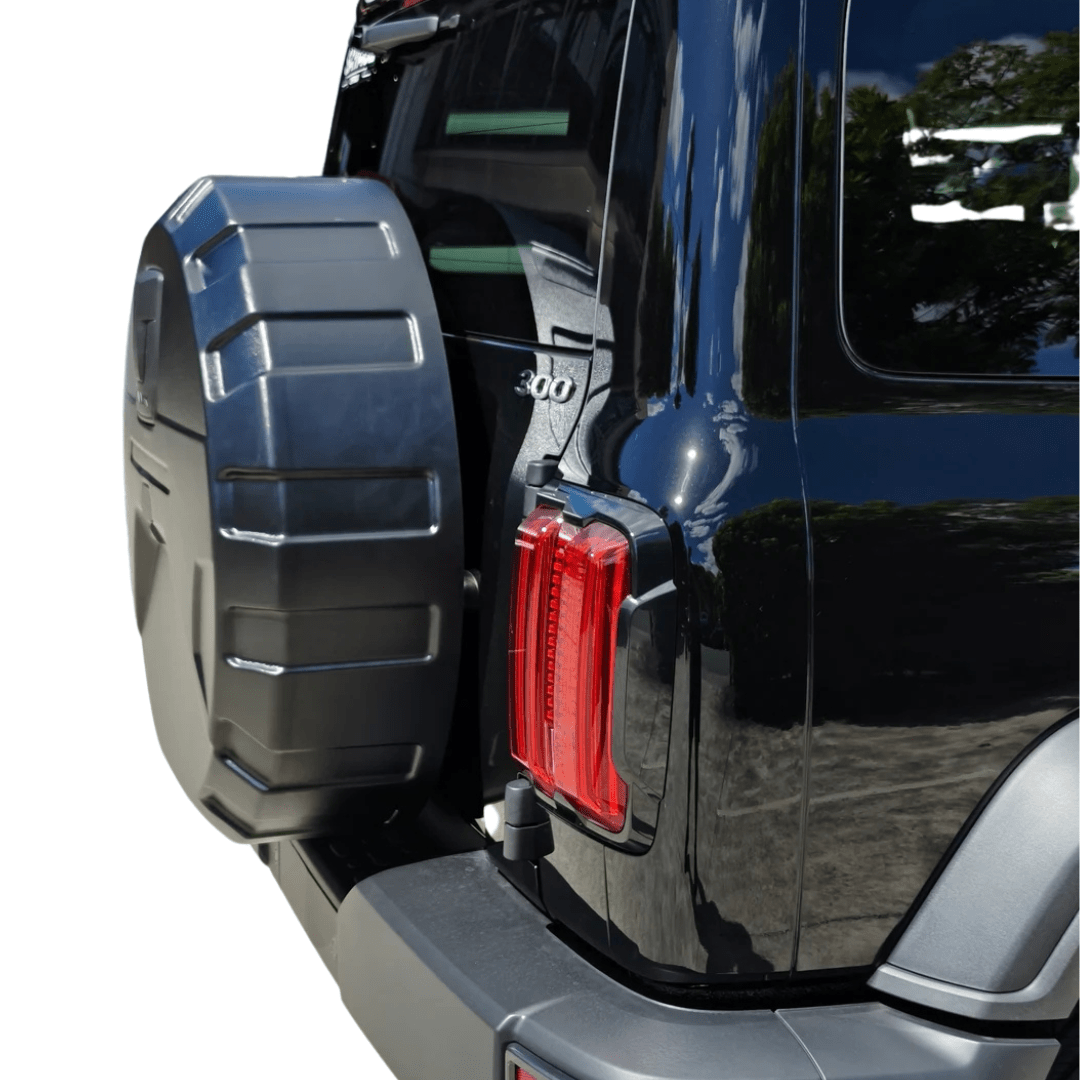 TANK 300 TYRE COVER WITH BLACK LOGO image 4