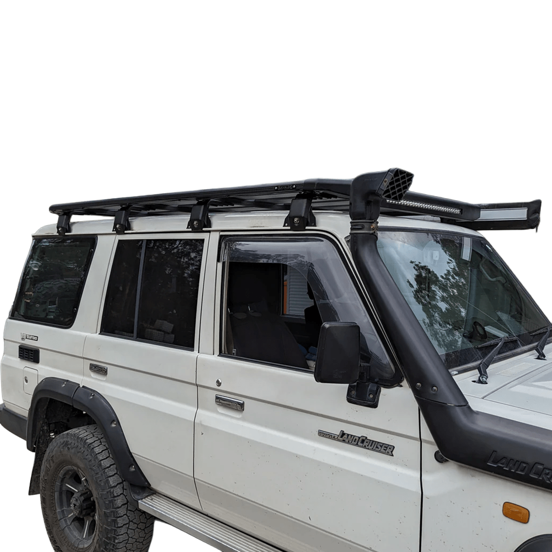 TOYOTA LAND CRUISER LC76 ROOF PLATFORM WITH INTEGRATED LIGHT BAR image 4