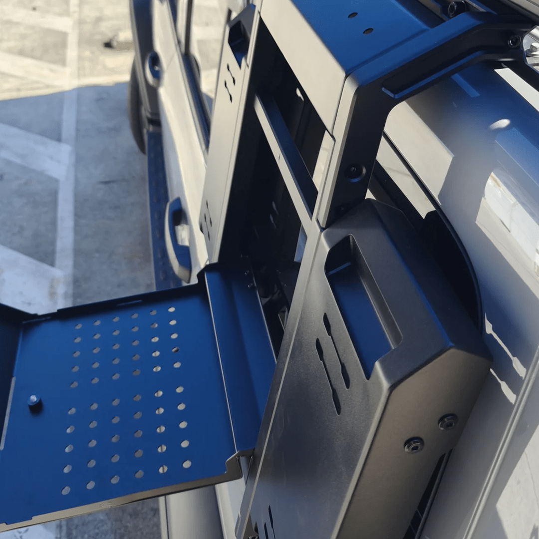 TANK 300 SIDE TABLE FOR PREMIUM PLATFORM image 5
