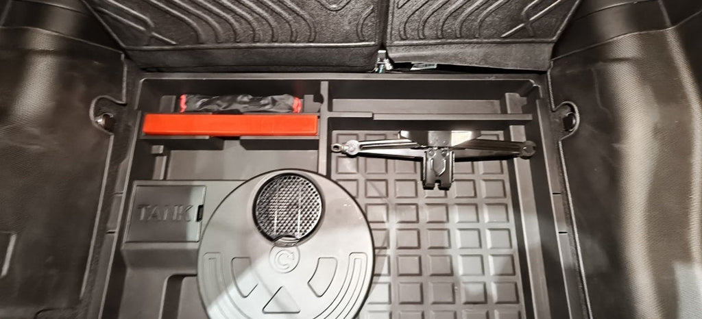 TANK 300 UNDER TRUNK STORAGE TRAY (not suitable for HEV, PHEV or Diesel model) image 2