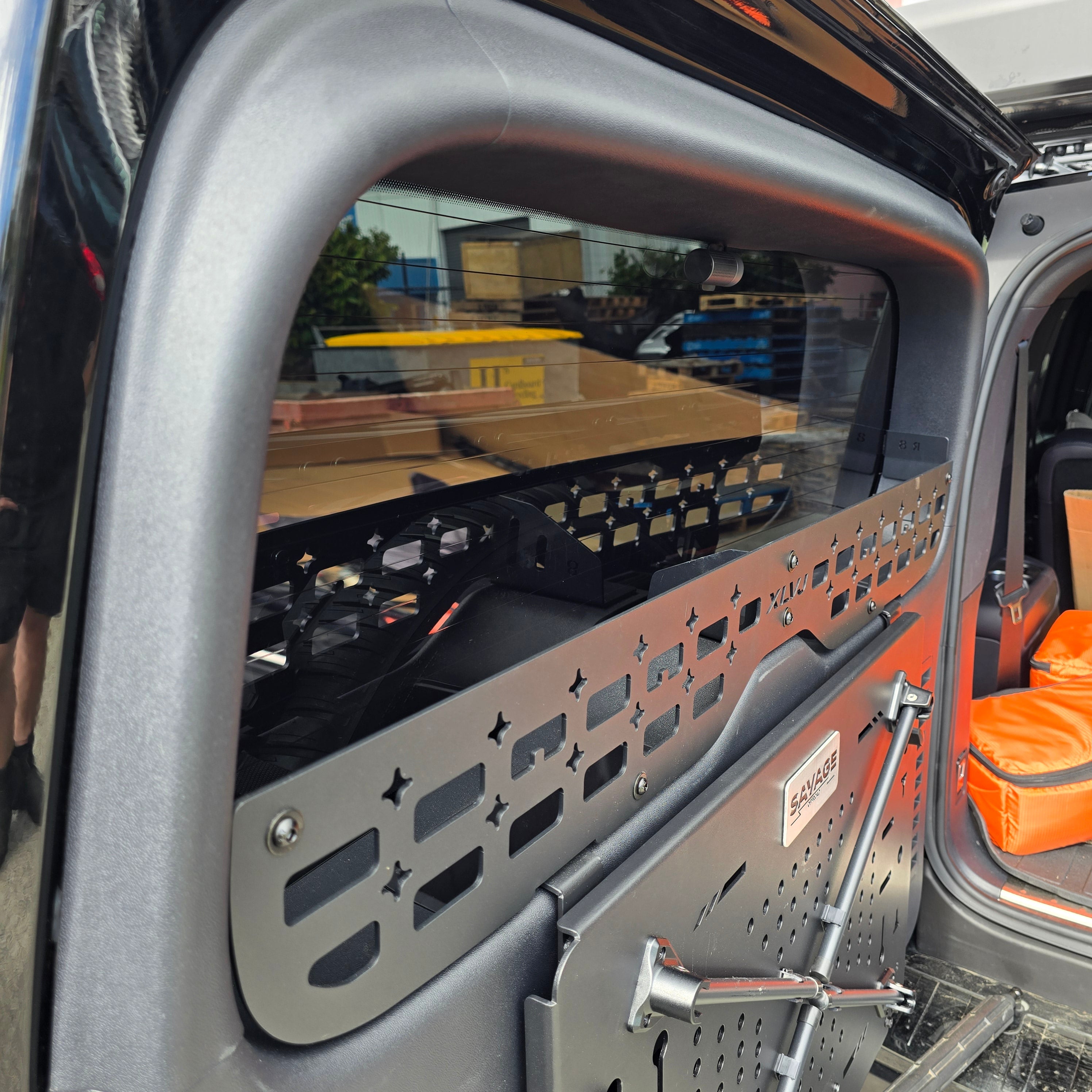 DENZA B8 TAILGATE TABLE WITH WINDOW STORAGE