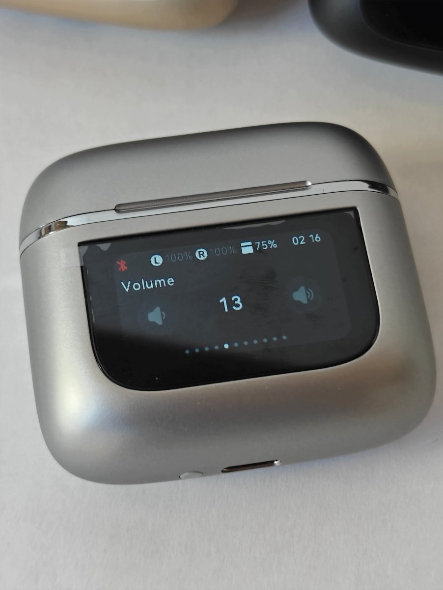 WIRELESS BLUETOOTH HEADPHONES WITH ANC AND LCD CASE image 9