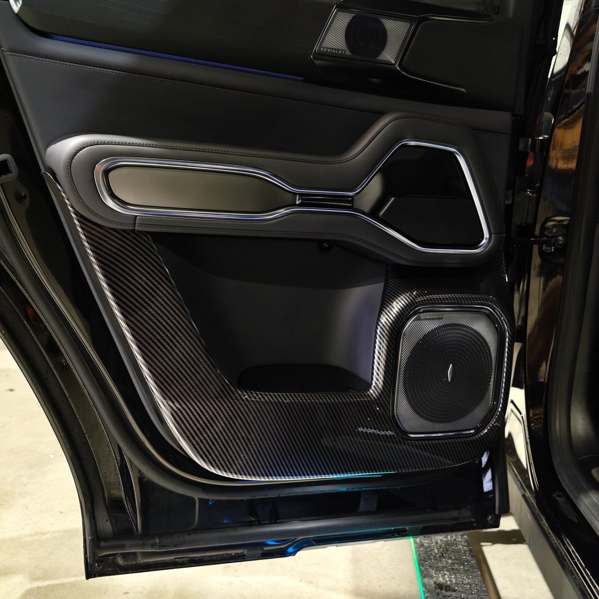CARBON SERIES DOOR CARD SCUFF PROTECTORS – DENZA B8 (2026+)