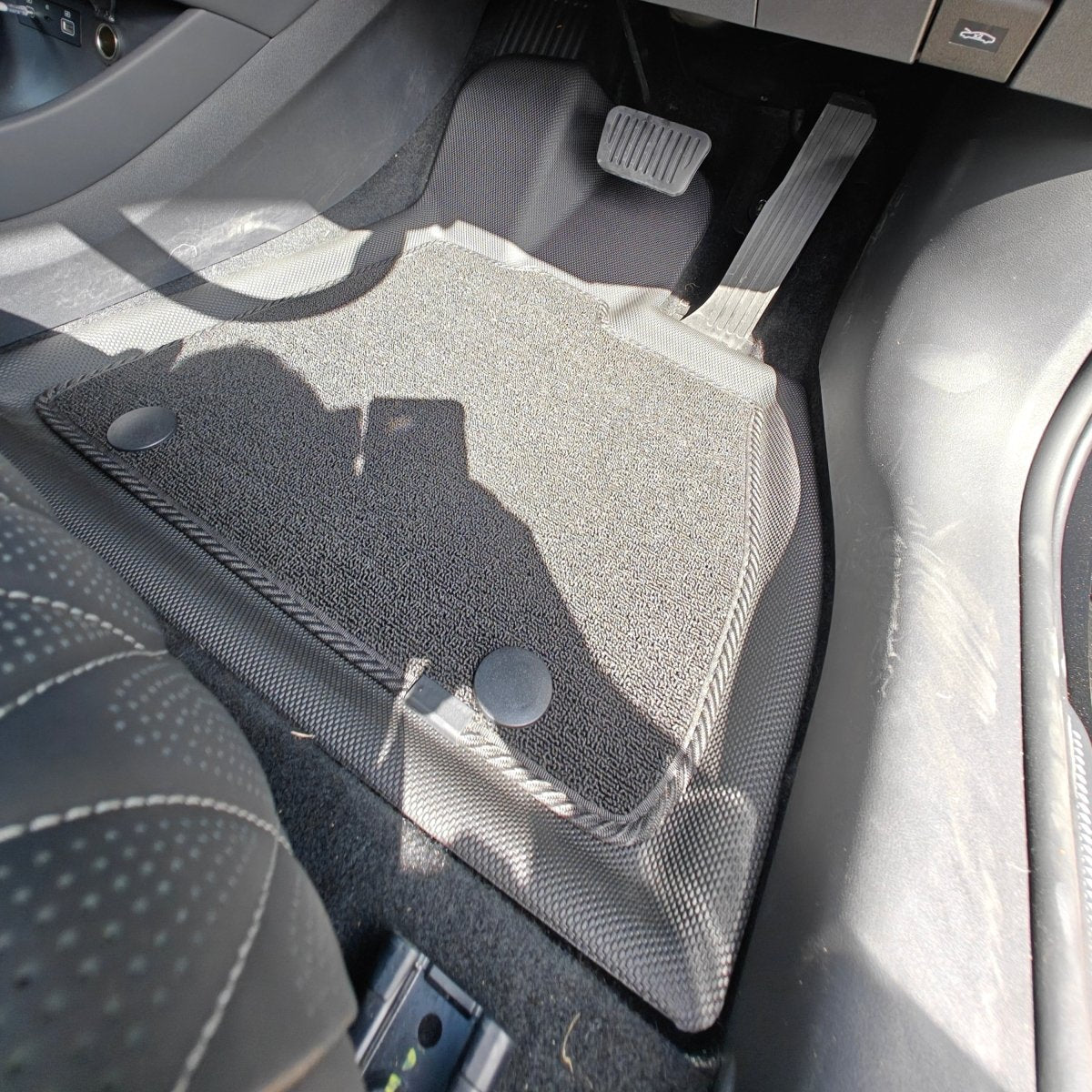 BYD SEAL 2024 11-PIECE FLOOR MAT KIT – PREMIUM PROTECTION WITH CARPET INSERT image 9