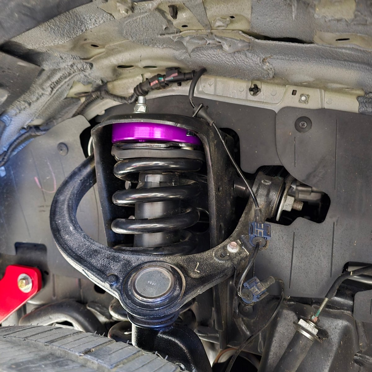TANK 300  FRONT 1.5" LIFT SPACER image 2